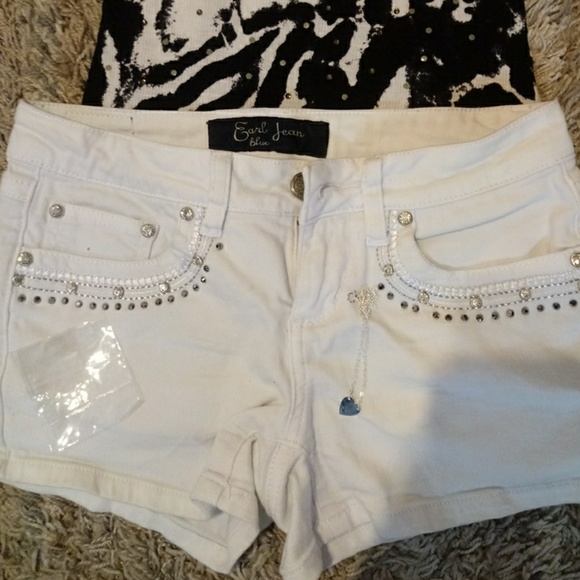 Complete Outfit . - Picture 4 of 5